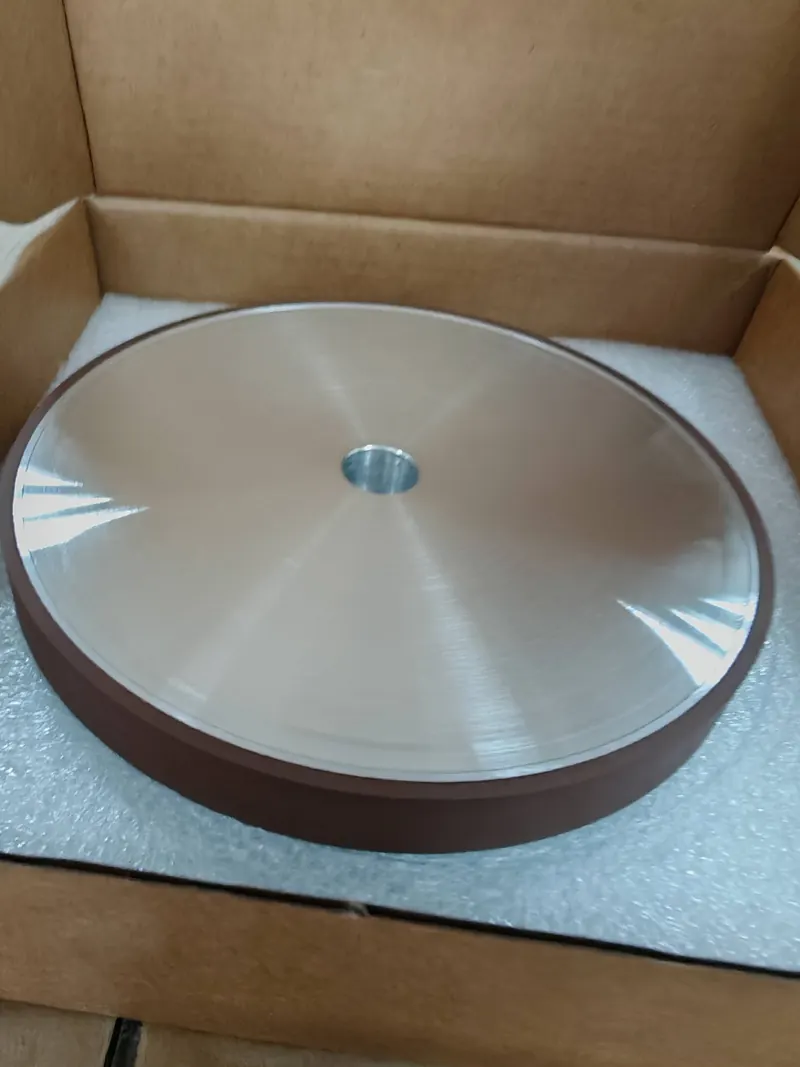 Meule diamantée grain 800 pour affûteuse à ciseaux, dans son emballage