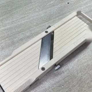 Mandoline japonaise Benriner, lame affûtée